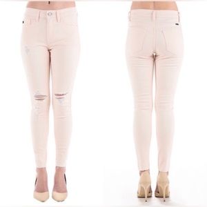 NWOT KanCan Sharon-Madeline Baby Pink Skinny Jeans